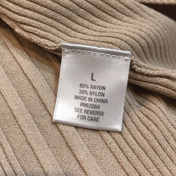 Beige Dressbarn top sleeveless - Picture 3 of 3